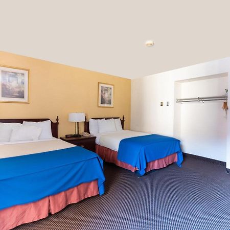 Mclure Hotel Wheeling Eksteriør bilde