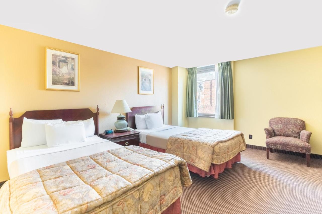 Mclure Hotel Wheeling Eksteriør bilde