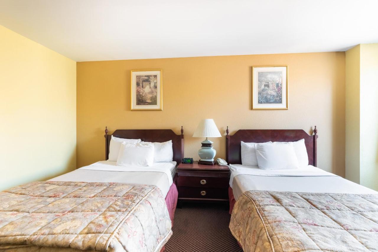 Mclure Hotel Wheeling Eksteriør bilde