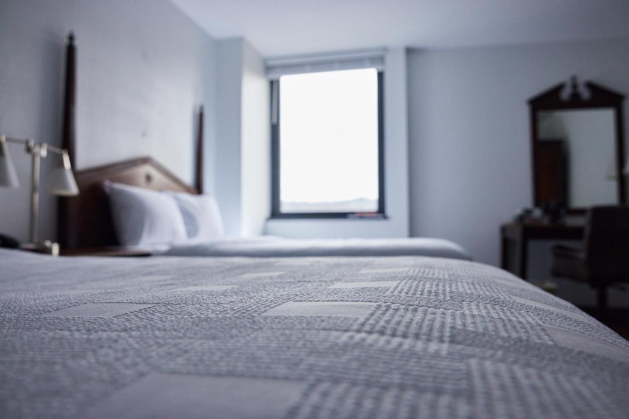 Mclure Hotel Wheeling Eksteriør bilde