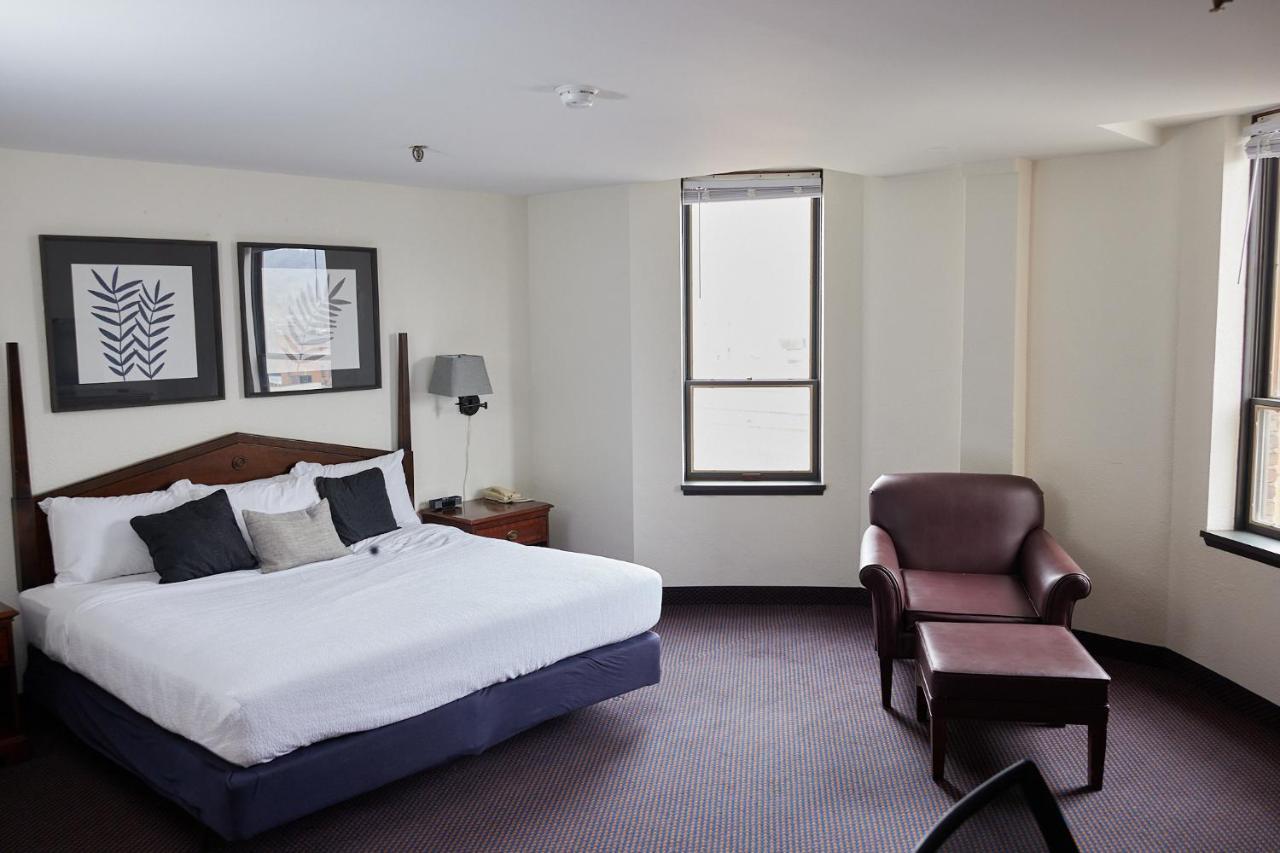 Mclure Hotel Wheeling Eksteriør bilde
