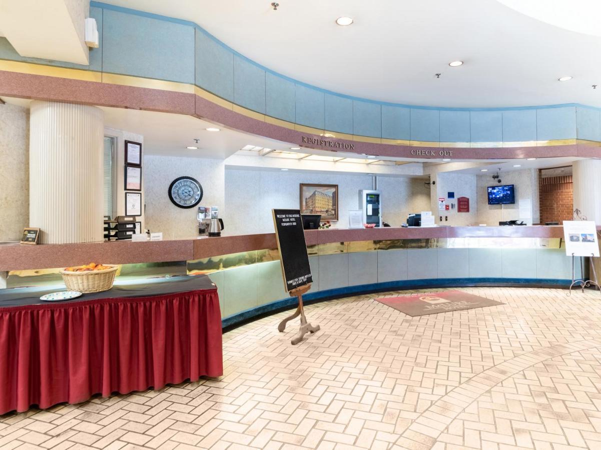 Mclure Hotel Wheeling Eksteriør bilde