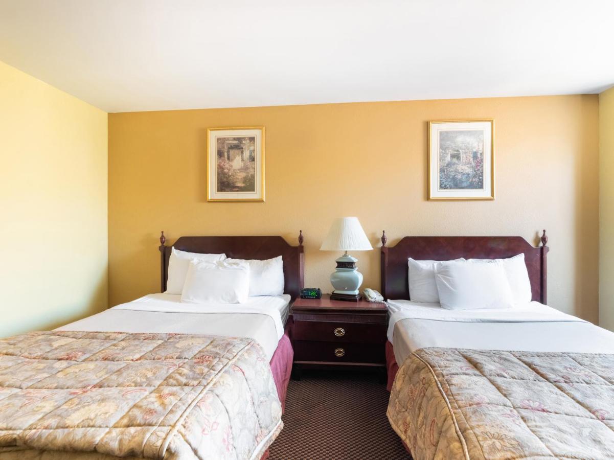 Mclure Hotel Wheeling Eksteriør bilde