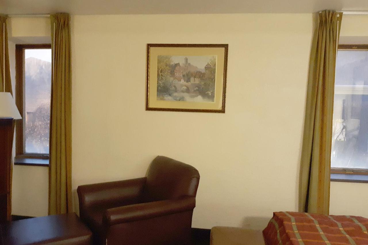 Mclure Hotel Wheeling Eksteriør bilde